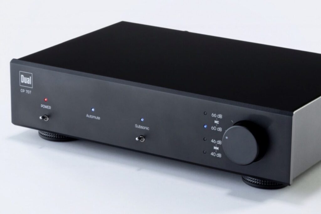 Dual CP 707 : le premier préamplificateur phono séparé de la marque